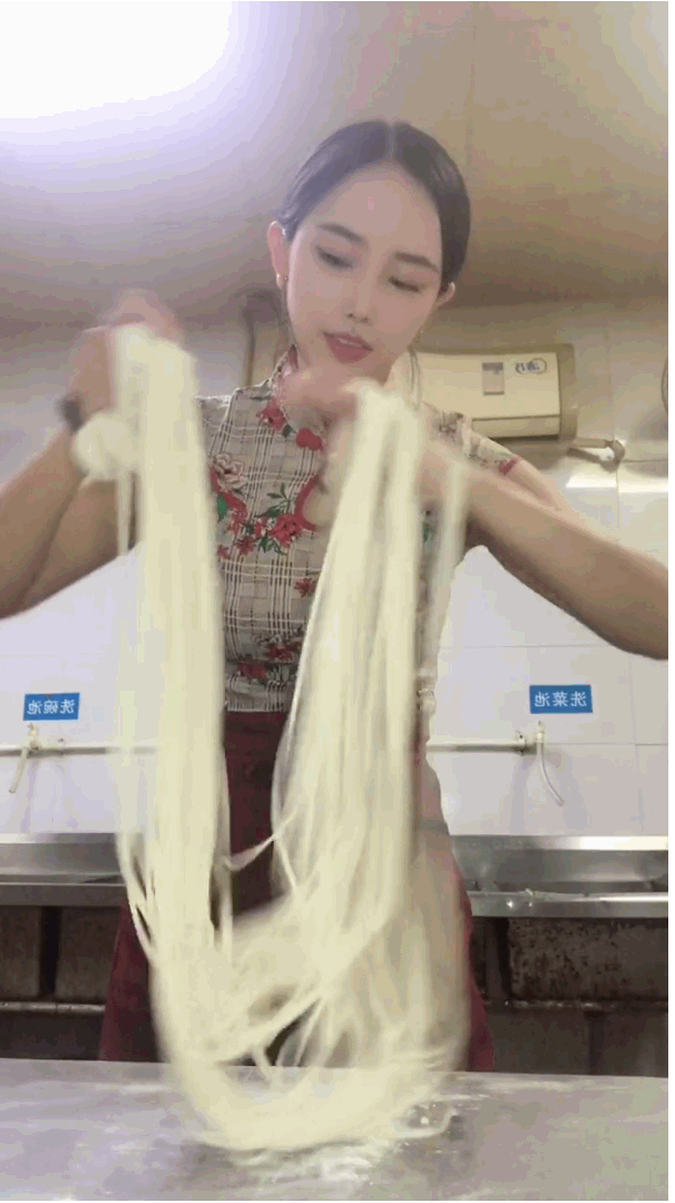 ★门焊死开车沙雕福利★小姐姐揉的面真白~八十三期沙雕福利碉堡